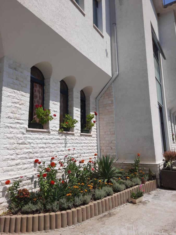 Guesthouse "Pelivani" Berat Exterior photo